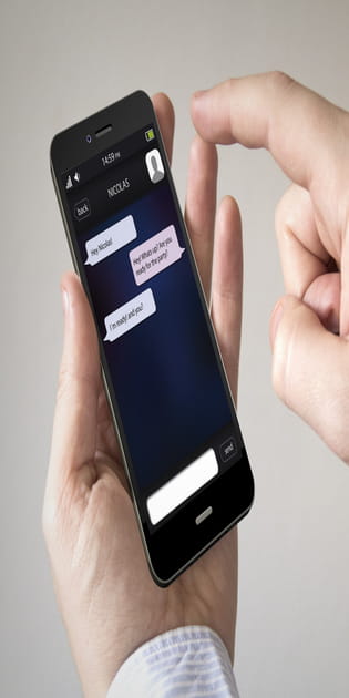 Composer le 33&nbsp;700&nbsp;pour signaler les SMS
