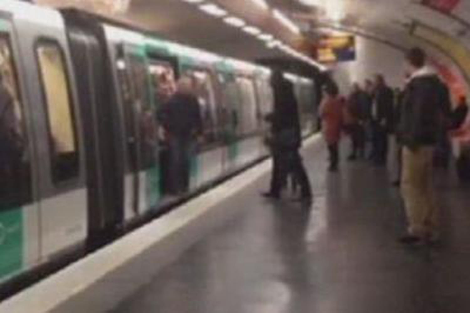 Fans racistes de Chelsea : prison, amende, ce que risquent les supporters