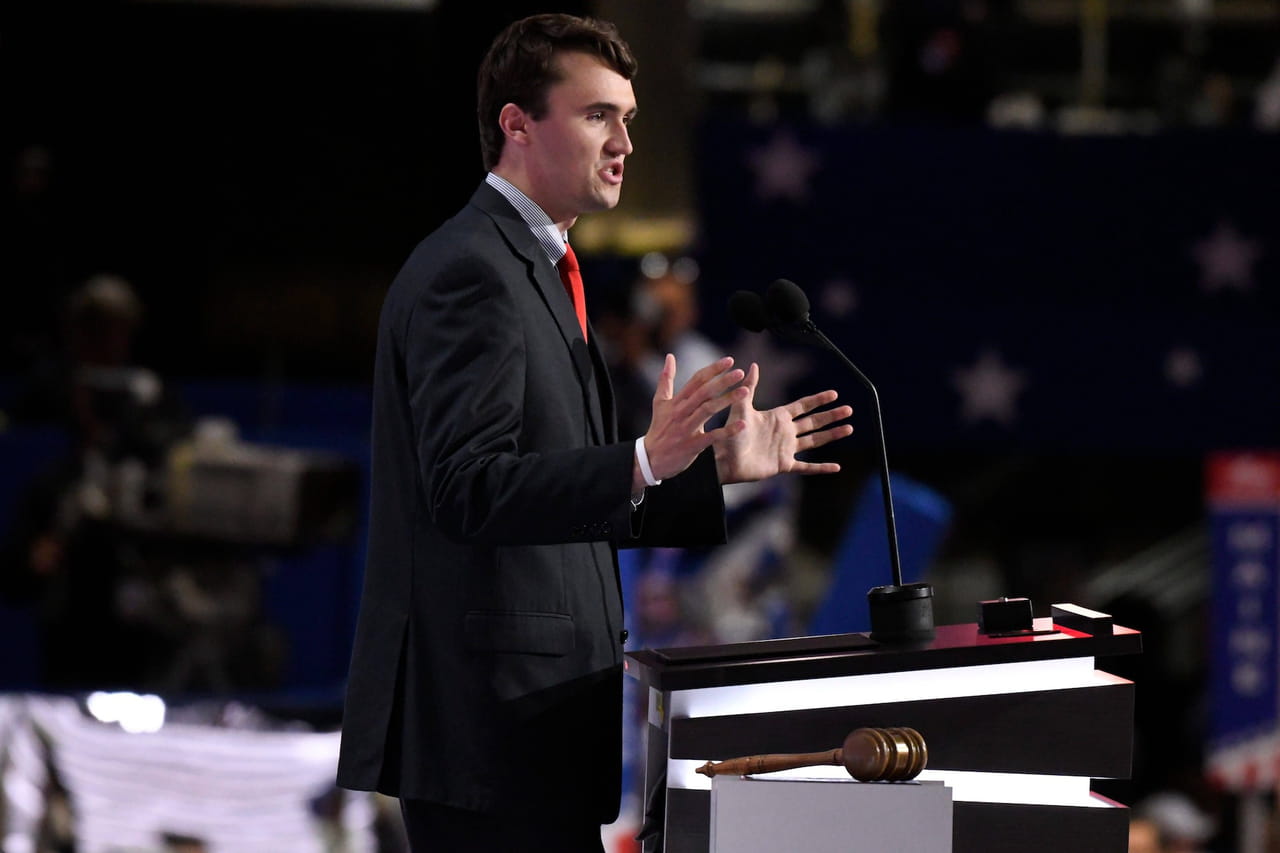 Charlie Kirk : qui est l'influenceur proche de Trump, blessé par balle dans l'Utah ?