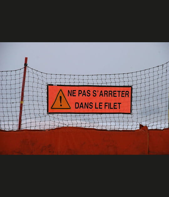 Annonce aux pi&egrave;tres skieurs