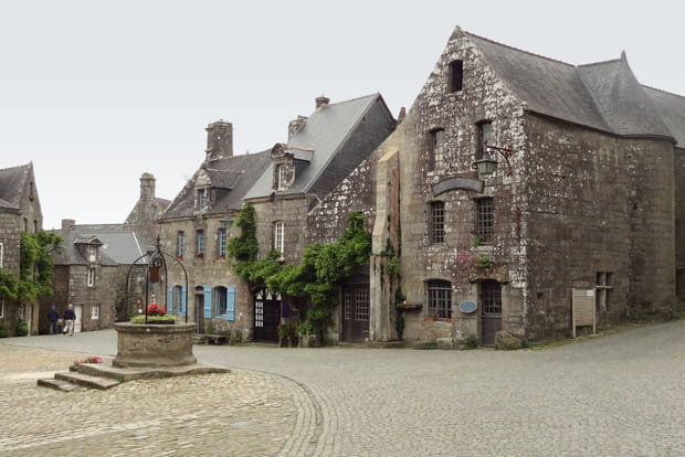100 lieux incontournables de la Bretagne : Locronan et la forêt sacrée