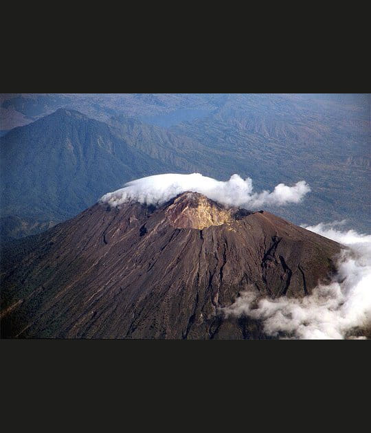 Mont Agung, 3142&nbsp;m