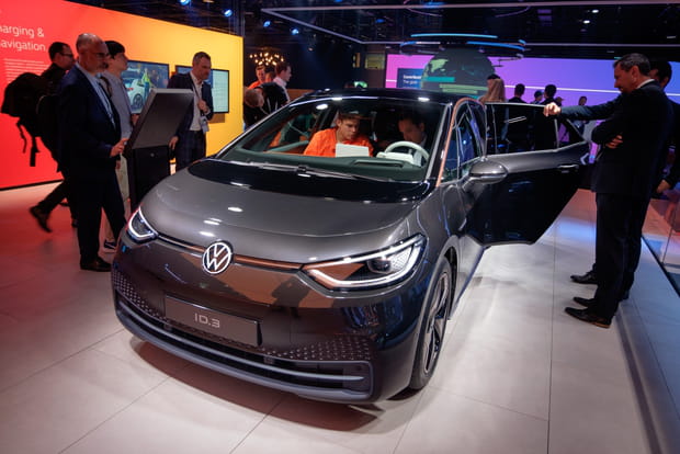 En gris, l'ID 3 devient plus sérieuse