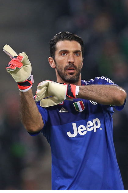 10e - Gianluigi Buffon (Juventus Turin) : 124&nbsp;000&nbsp;euros l'arr&ecirc;t