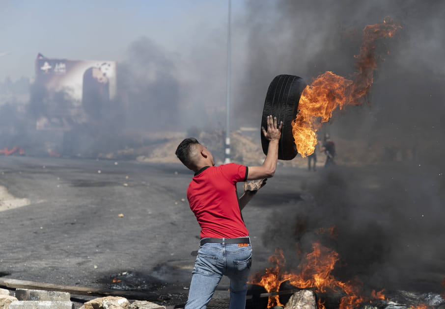 Onze Palestiniens tu&eacute;s pendant les manifestations