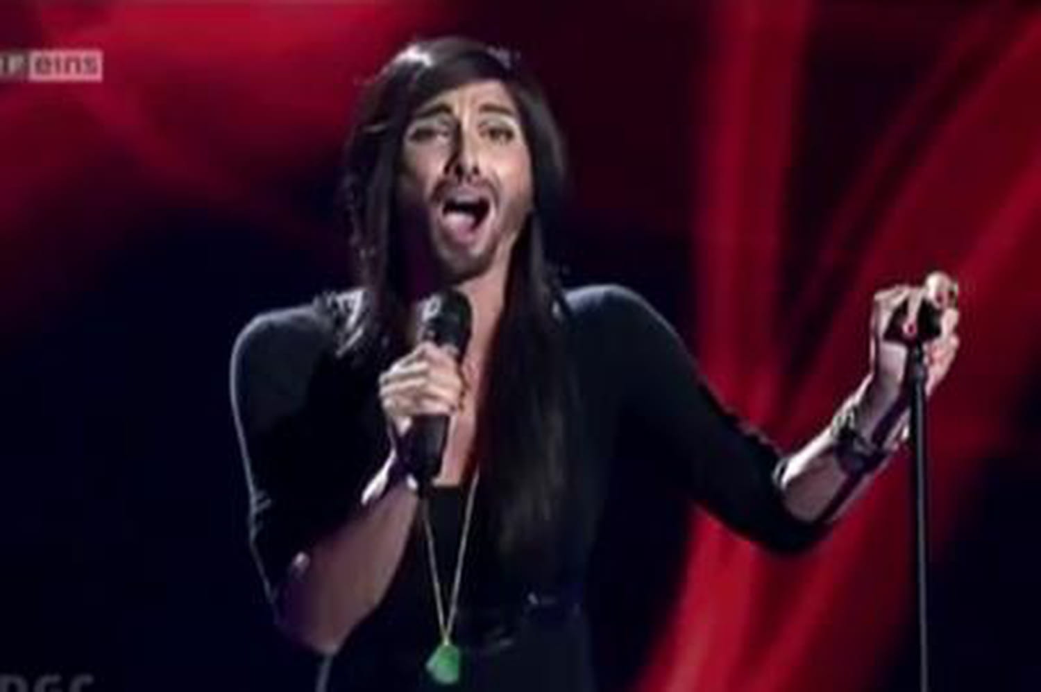 Le sosie de Kim Kardashian, la barbe en plus !