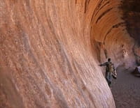 Voyage à travers les couleurs : la Chine : L'Australie en rouge