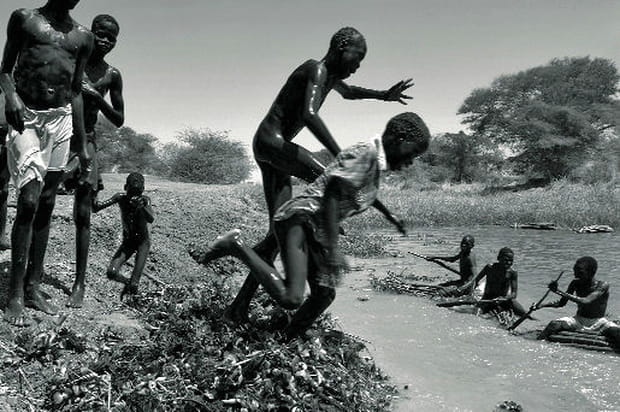 Jeux dans le Nil Blanc