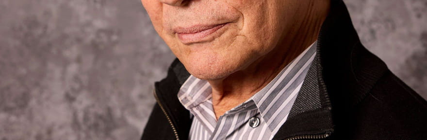 Cette star de s&eacute;rie am&eacute;ricaine des ann&eacute;es 80&nbsp;est devenue m&eacute;connaissable, personne ne s'arr&ecirc;te dans la rue pour l'&eacute;couter chanter