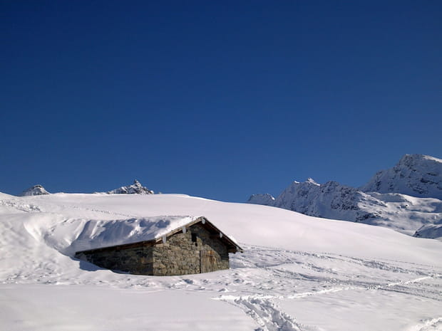 Bergerie sous la neige