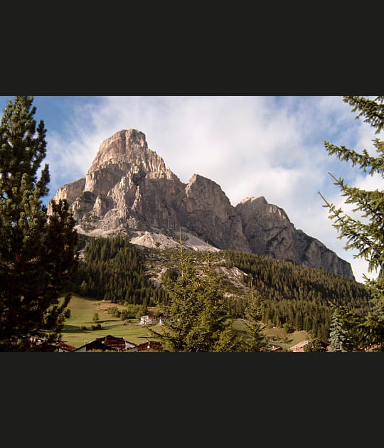 Traque au sommet des Dolomites