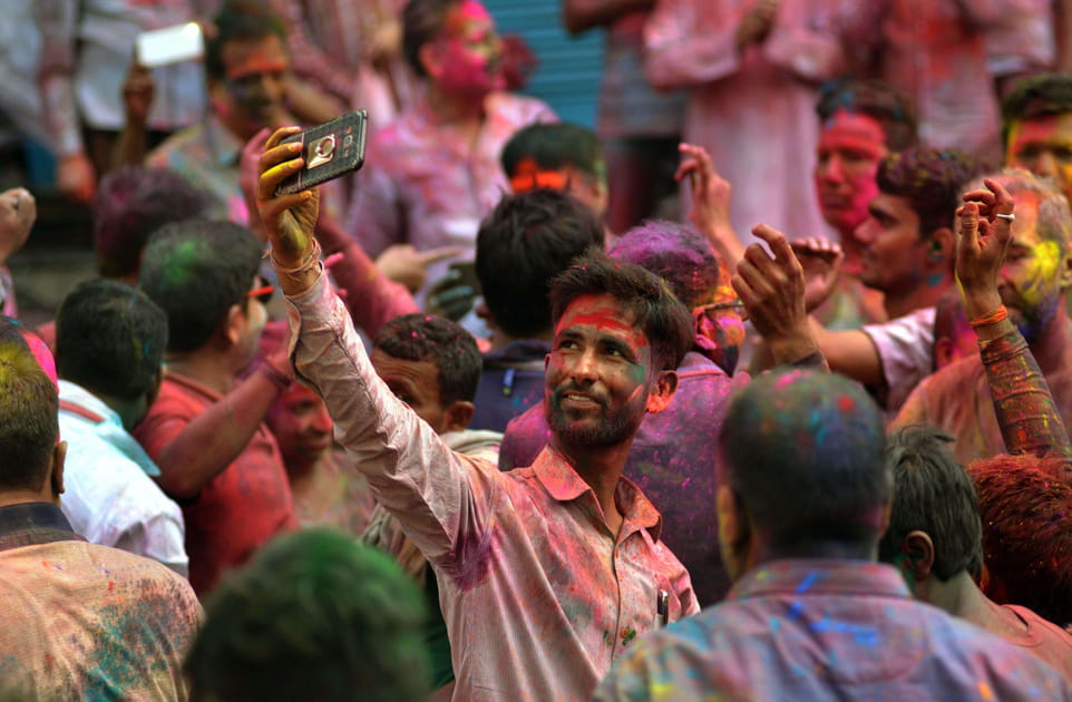 Selfie &agrave; Holi