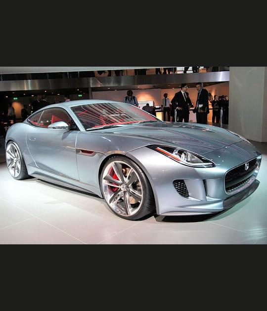Jaguar CX-16&nbsp;: l'anti Porsche Cayman