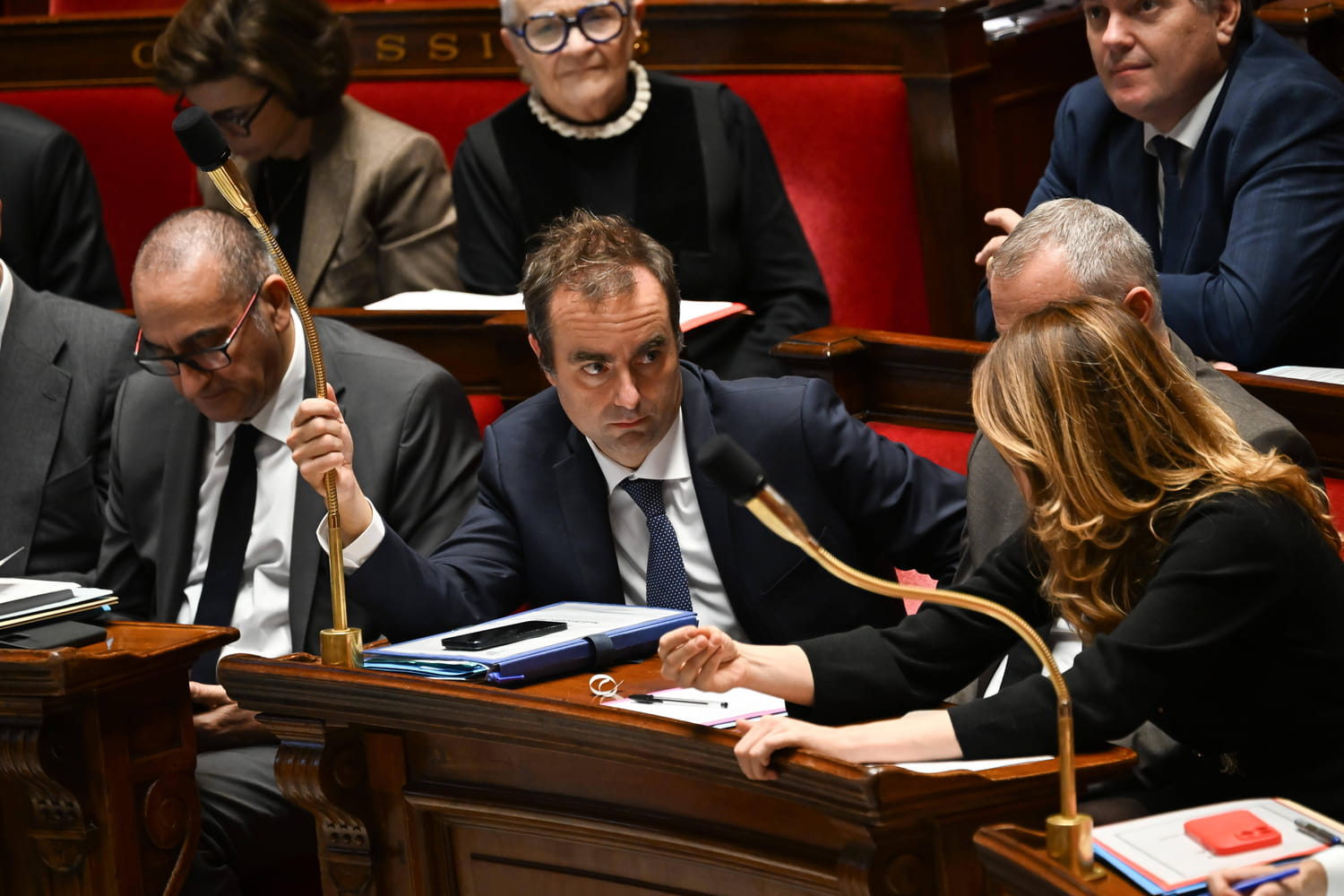 Budget 2026, en direct : la taxe Zucman rejetée, remplacée par un impôt "joker" pensé par le gouvernement ?