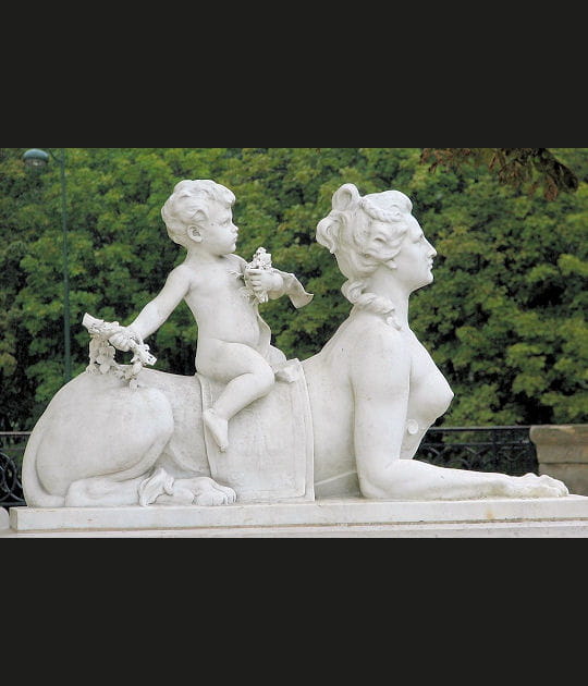 Femme-lionne