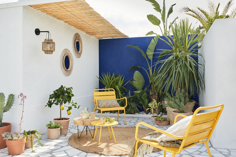 Une terrasse ensoleill&eacute;e