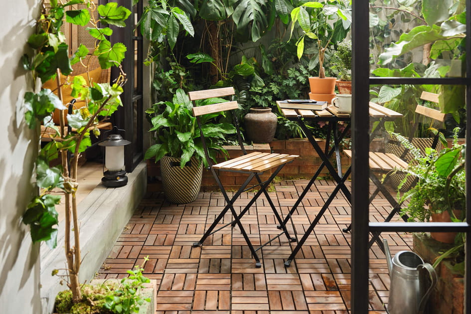 Un ensemble table et chaises pour le balcon