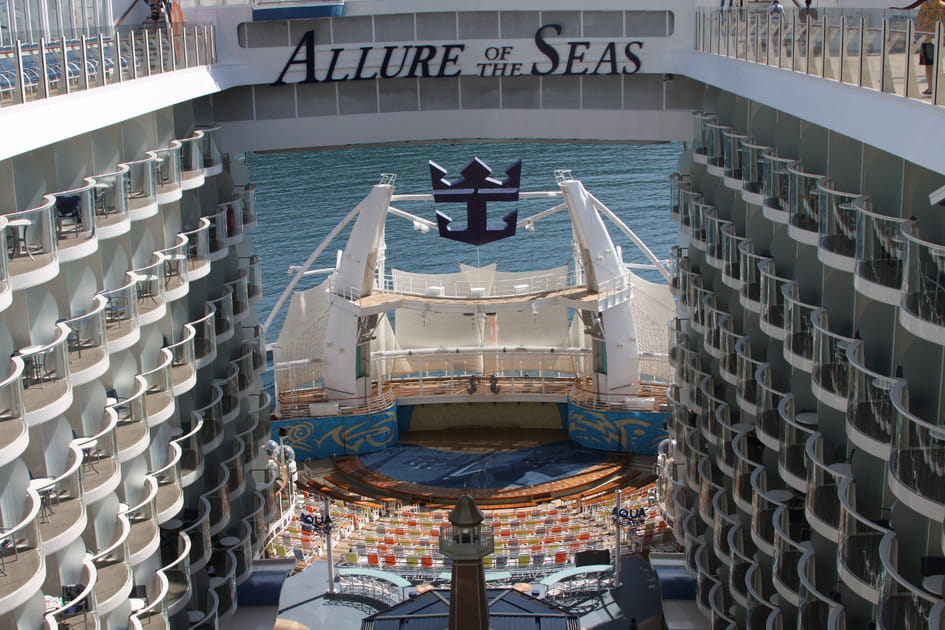 L'amphith&eacute;&acirc;tre de l'Allure of the Seas