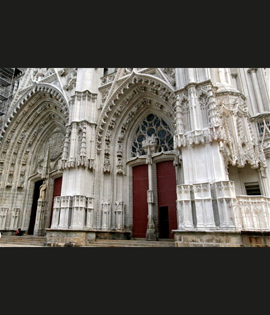 La fa&ccedil;ade de la cath&eacute;drale