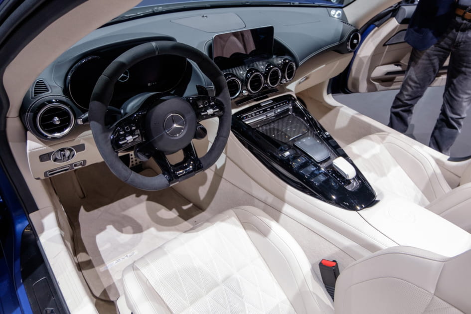 A bord de la Mercedes-AMG GT R Roadster