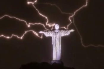 Zapping TV : Le Christ de Rio se casse un ongle