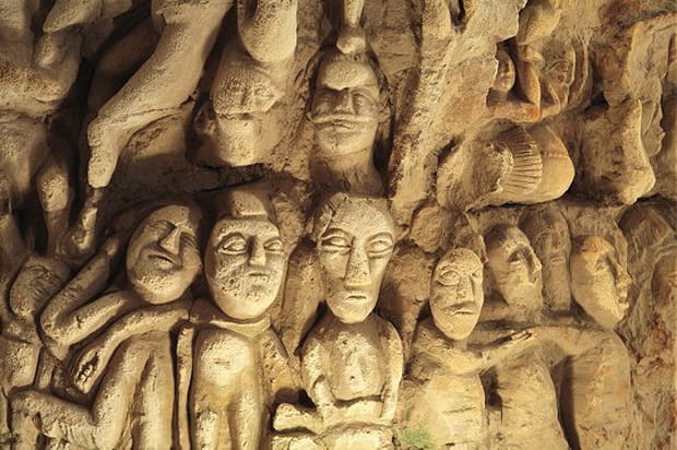 La caverne sculptée