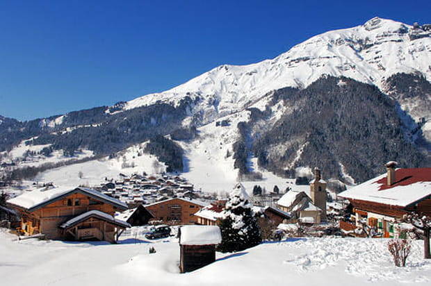 Le village au creux de la montagne