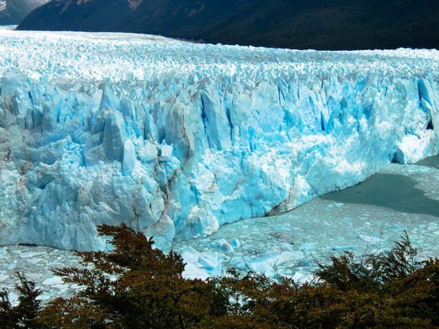 Un glacier bleu en Argentine