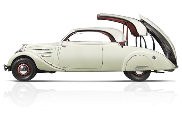 La première Peugeot à toit escamotable