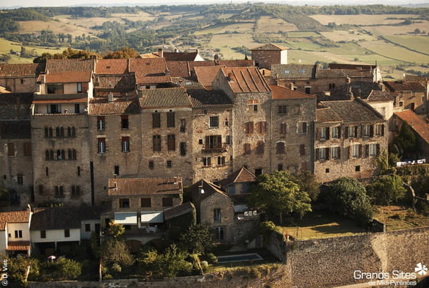 Cité médiévale perchée