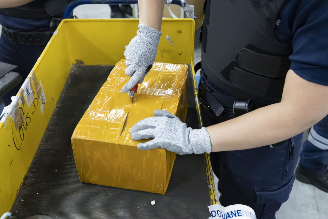 Des colis de La Poste suspectÃ©s de donner une maladie, des employÃ©s sont sÃ»rs qu'ils...