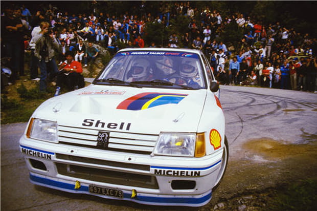 Apparition de la Peugeot 205 T16 en rallye