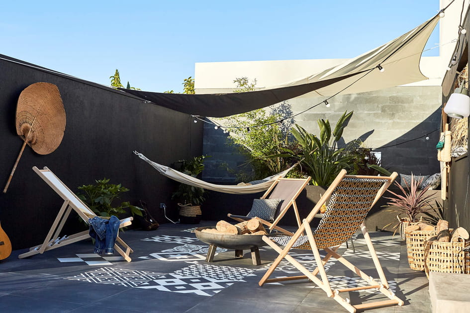 Des transats pour un salon de jardin 100% d&eacute;tente