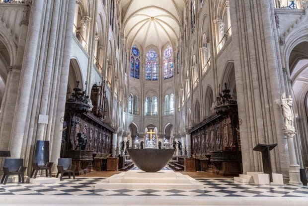 Notre-Dame de Paris renaît de ses cendres