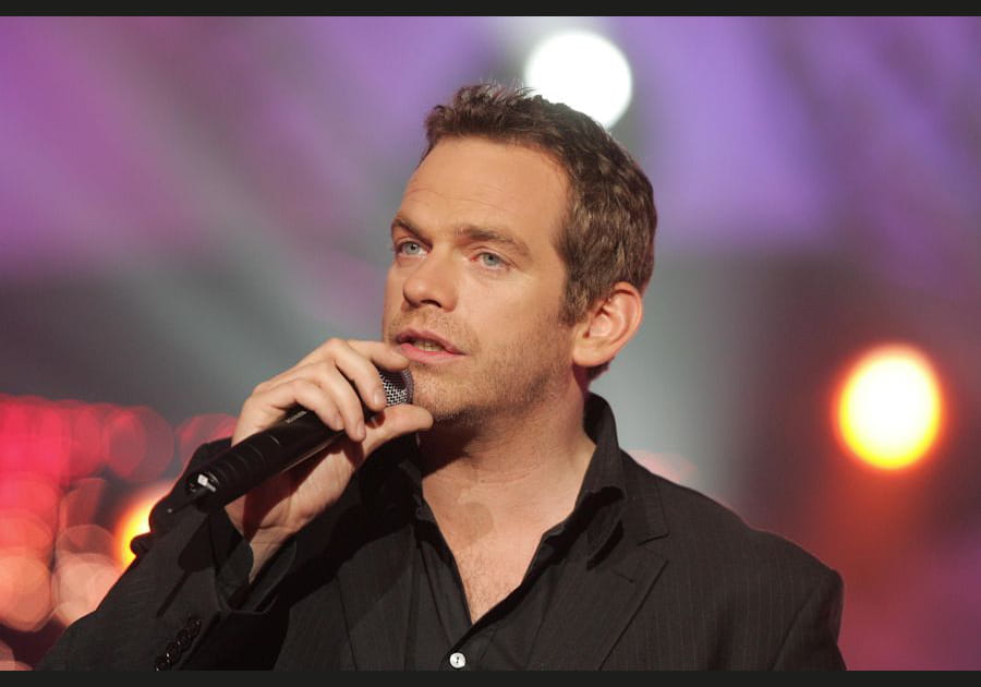 Garou : il s'est &eacute;ject&eacute; de sa voiture