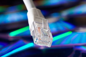 Jusqu'&agrave; 6&nbsp;fois plus de d&eacute;bit avec une Freebox&nbsp;: on a trouv&eacute; le moyen ultime de booster sa fibre optique