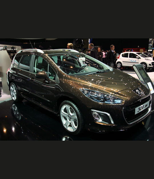 Peugeot 308&nbsp;SW&nbsp;: plus de caract&egrave;re