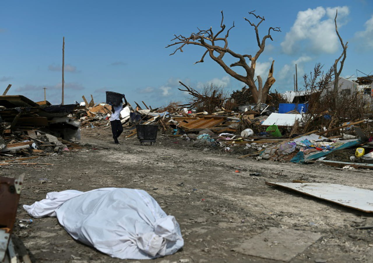 Bahamas: encore 2.500 personnes non localisées après l'ouragan