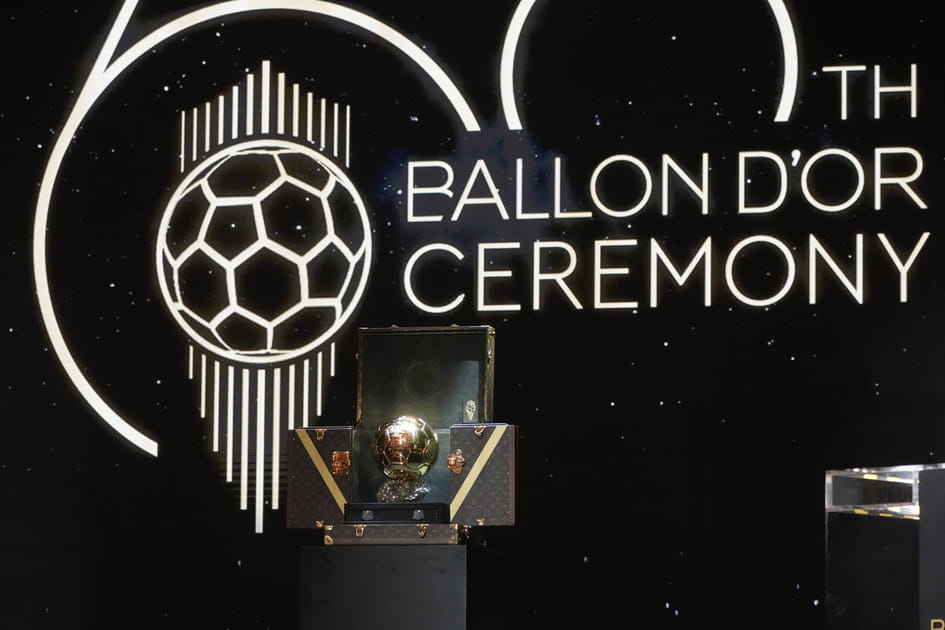 Le troph&eacute;e du Ballon d'Or