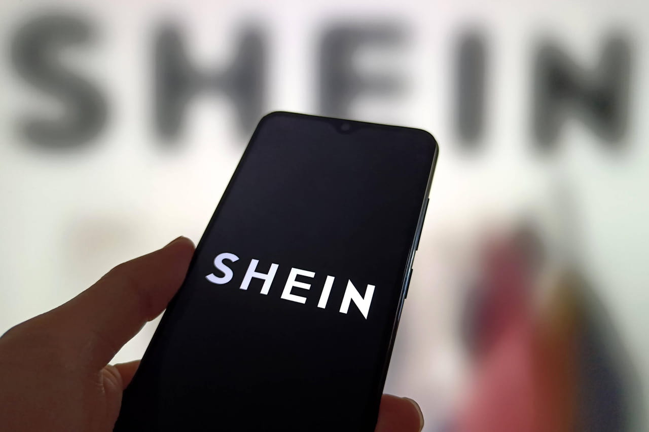 Poupée pédopornographique sur Shein : le scandale prend de l'ampleur, la mairie de Paris prise à partie