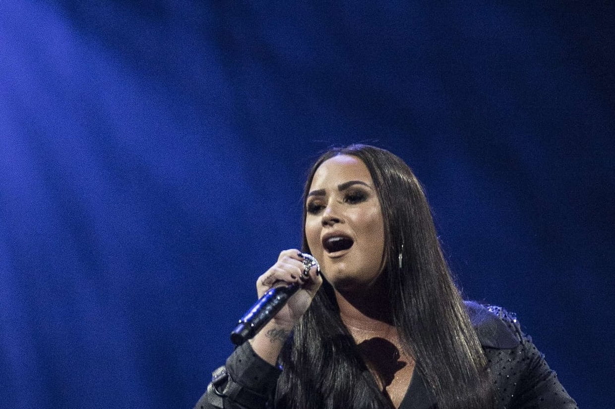 Demi Lovato transportée d'urgence à l'hôpital pour une overdose d'héroïne Demi Lovato transportée d'urgence à l'hôpital pour une overdose d'héroïne