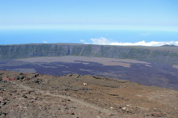 Le Pas de Bellecombe : champ de lave avec vue