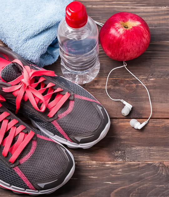 Les chaussures de sport, qu'on ne retire pas en arrivant chez soi
