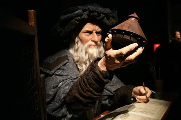 Leonard de Vinci en pleine réflexion