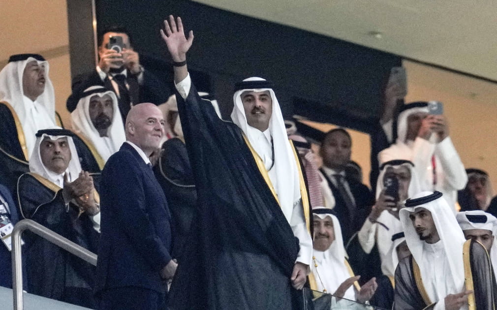 L'Emir du Qatar pr&eacute;sent