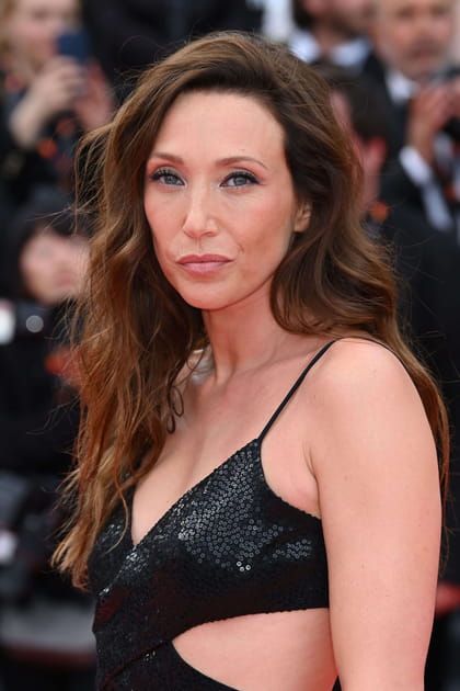 Laura Smet pose devant les photographes de Cannes