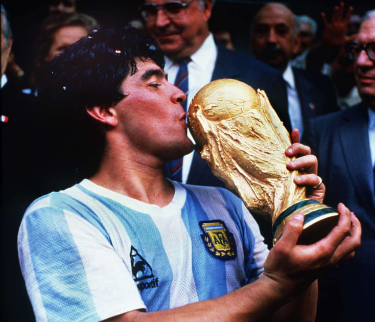 Diego Maradona, une vie d'exc&egrave;s entre ombre et lumi&egrave;re