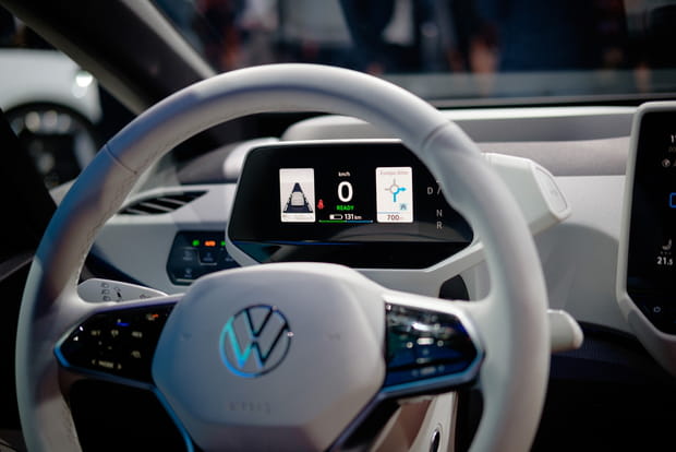 Un petit écran en guise de compteurs