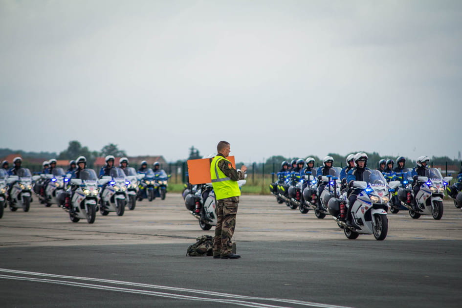 41&nbsp;gendarmes, 41&nbsp;policiers