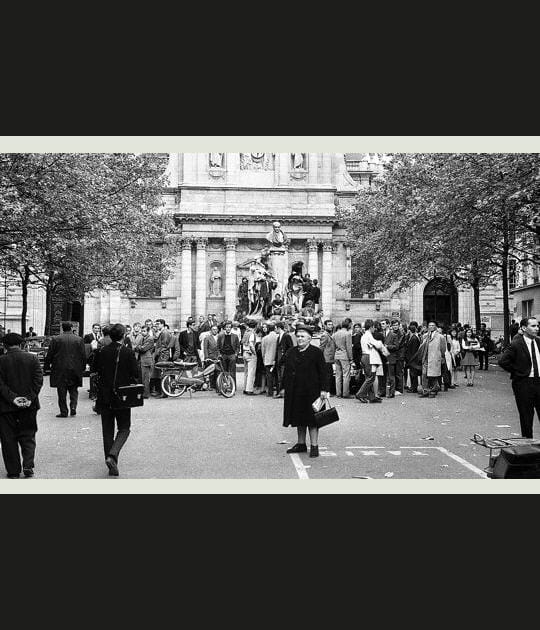 Les Sorbonnards manifestent